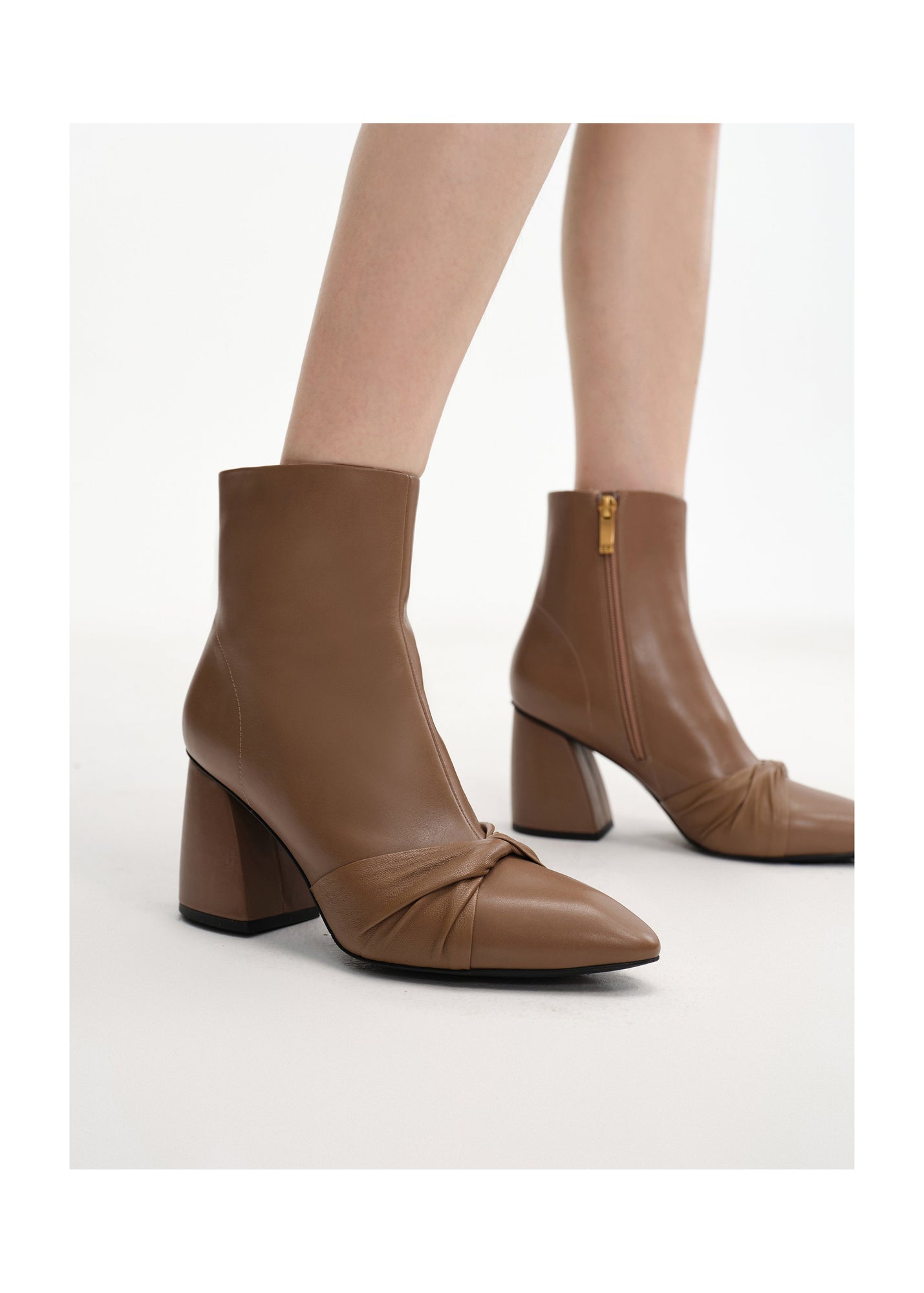 Knotted Toe Boots | Brown