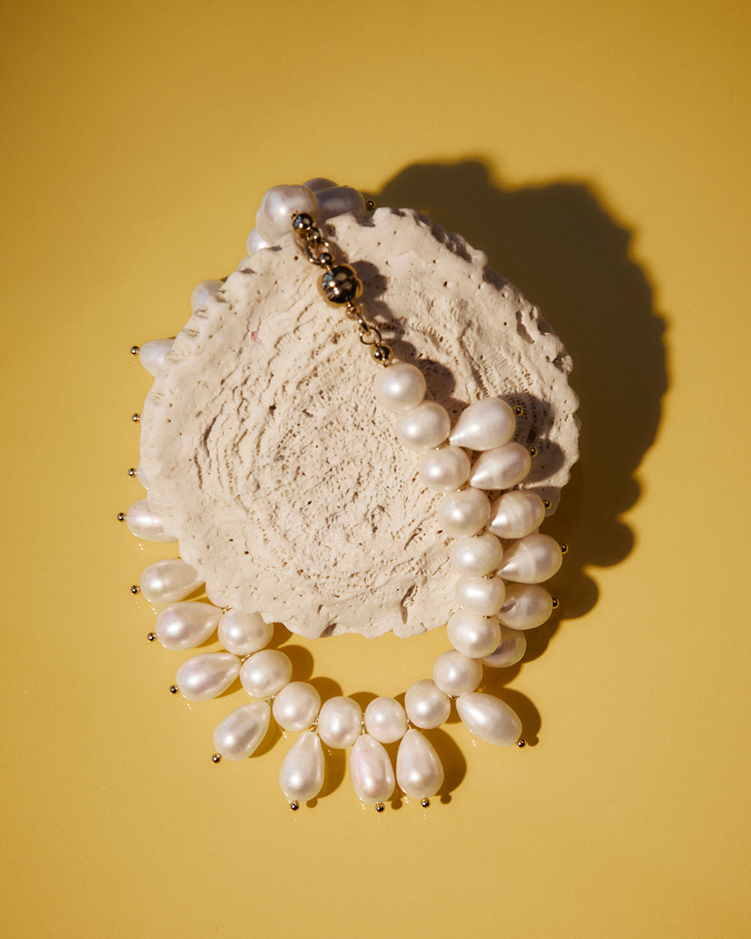 The Mallorca Pearl Statement Anklet | Freshwater Pearls | Gold