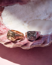The Seychelles Signet Ring | Gold