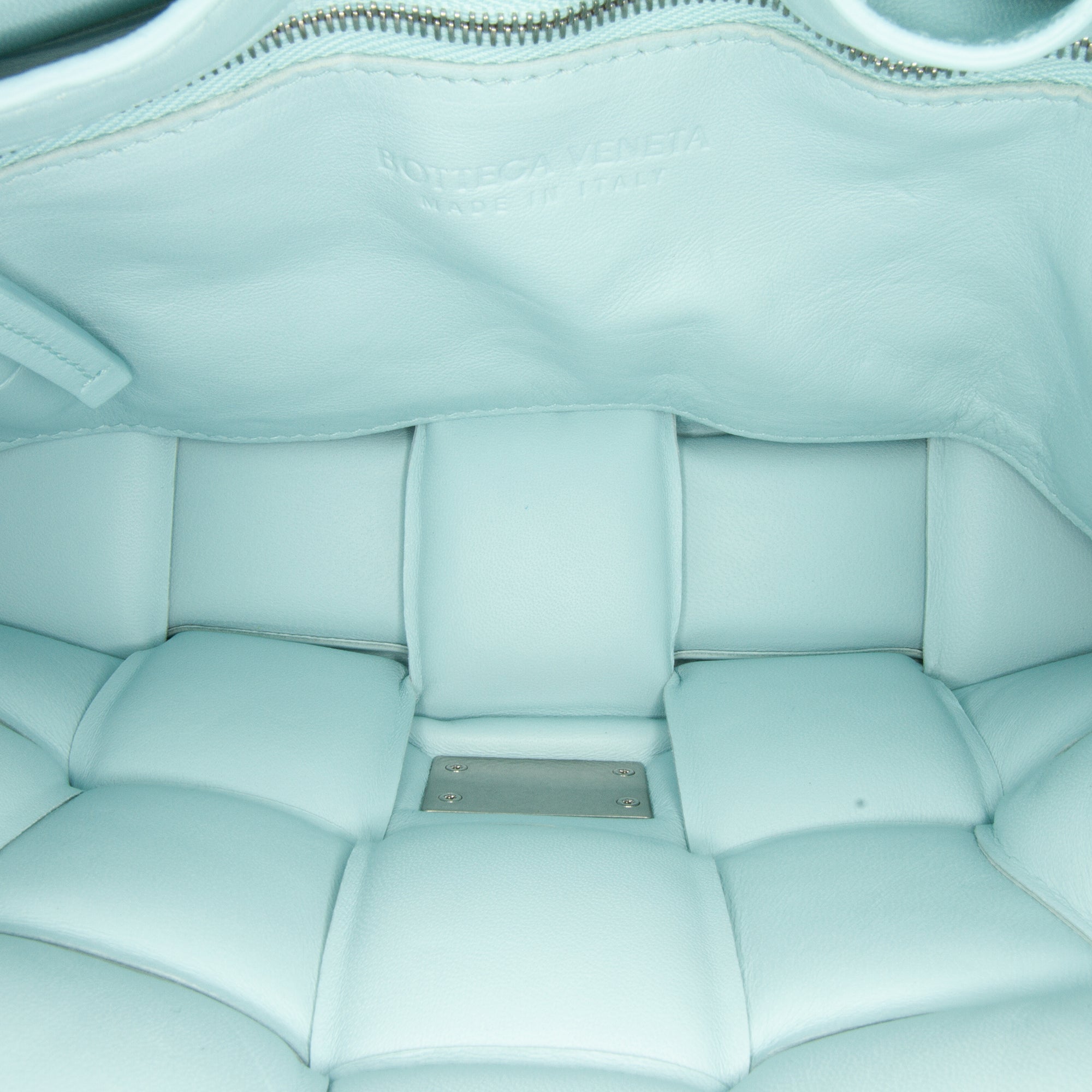 Bottega Veneta | Pre-Owned Nappa Intrecciato Padded Cassette Crossbody - III | Blue/Light Blue