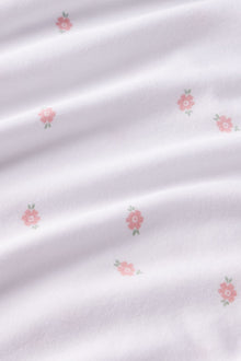 Image of Gisele fabric in Summer Daisy White/Mauve