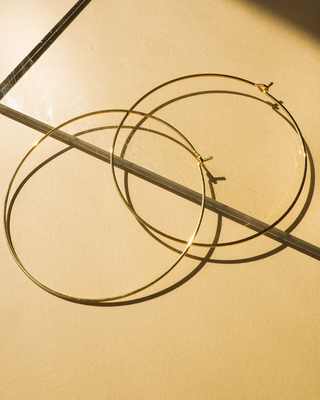 Capri Wire Hoops | Gold
