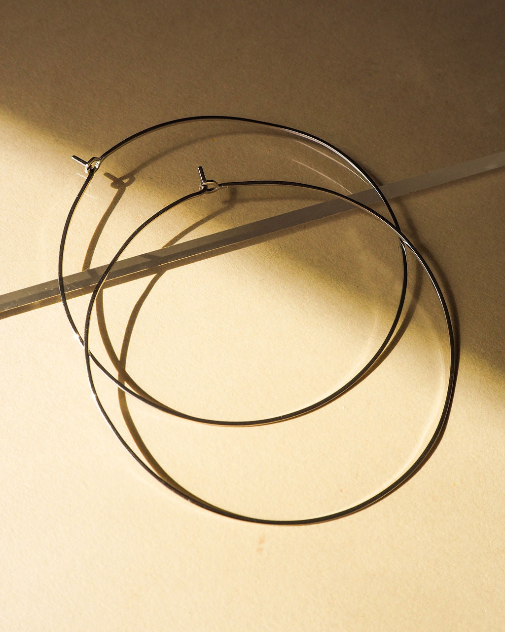 Capri Wire Hoops | Silver