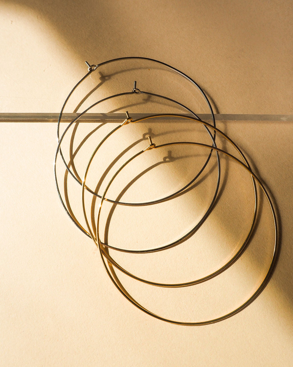 Capri Wire Hoops | Gold