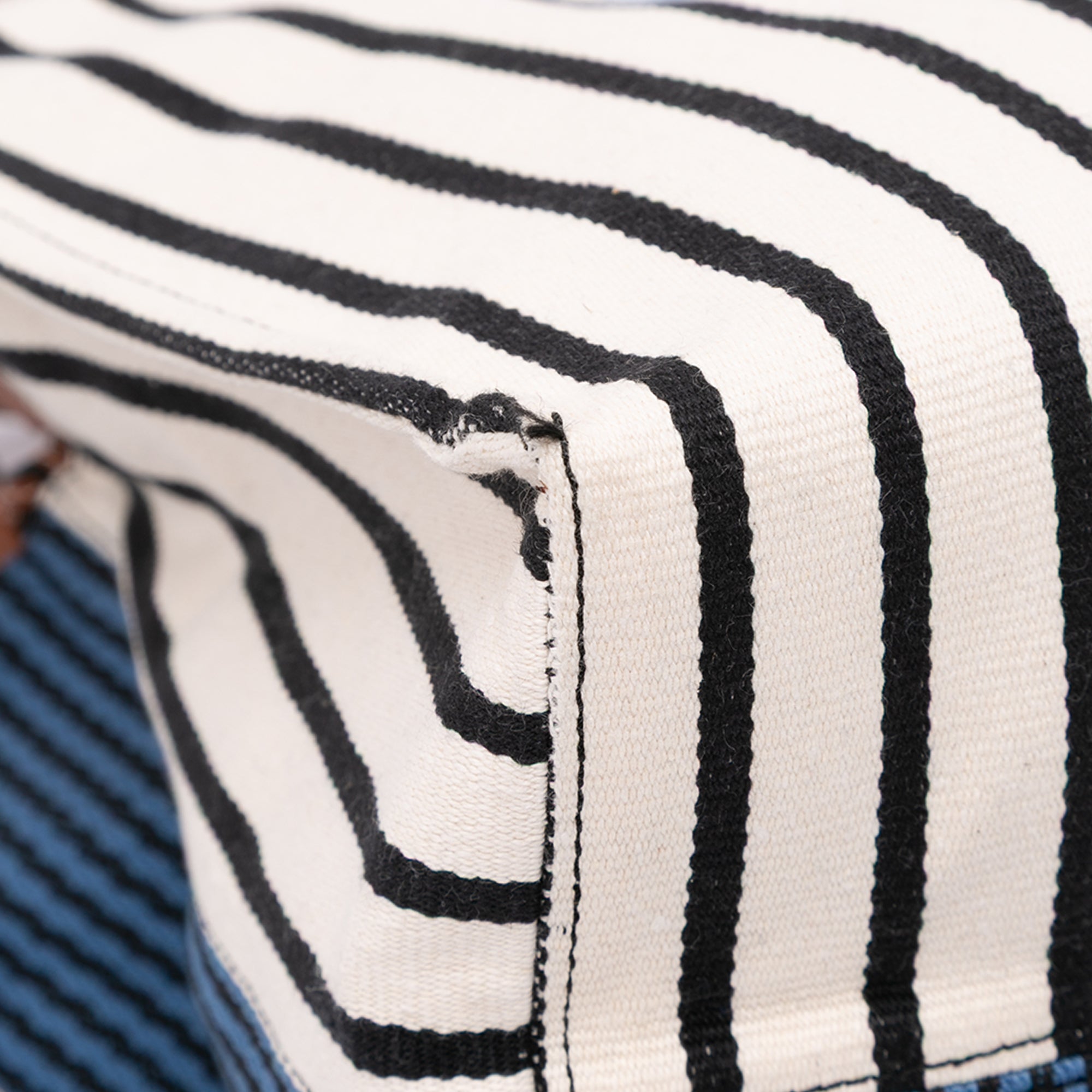 Loewe | Pre-Owned Paulas Ibiza Large Canvas Stripes Cushion Tote | Red