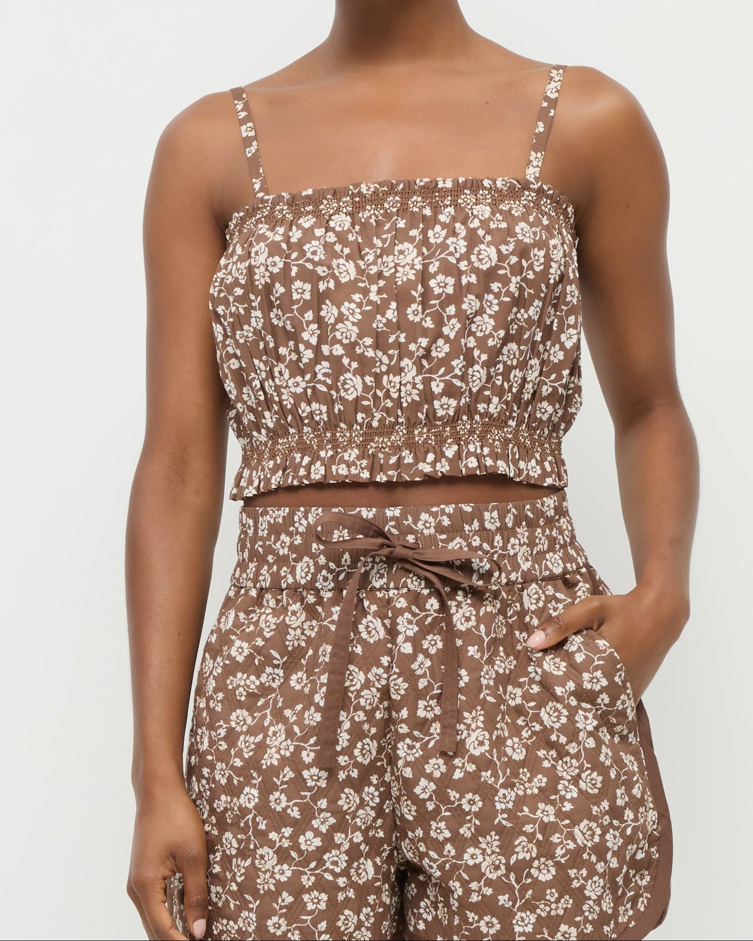 Color: Brown/Cream Floral