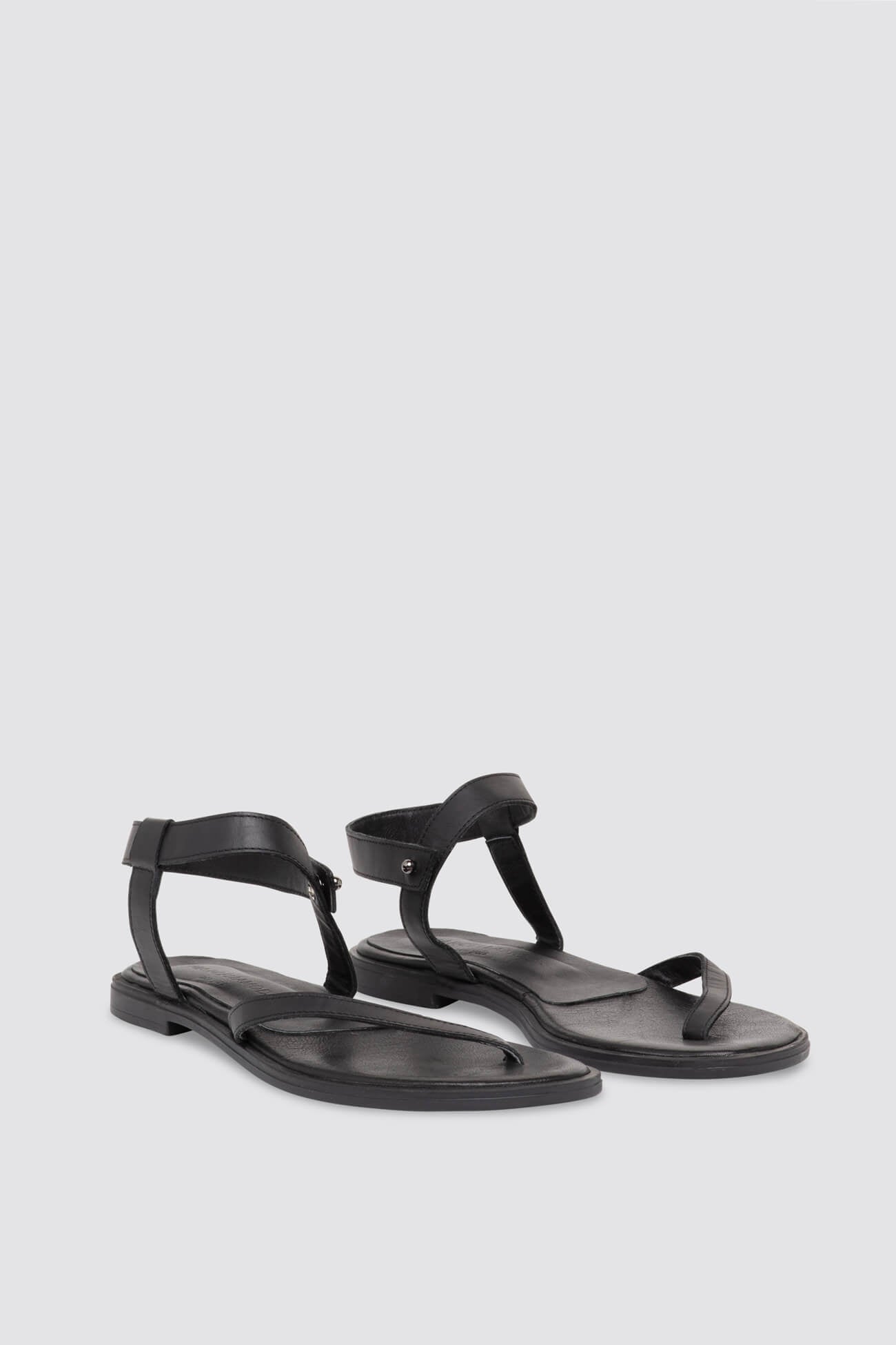 Essie Sandals | Black