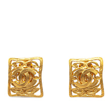 Chanel Pre-Owned Gold Plated CC Clip-On Earrings | Women | Gold (V3)