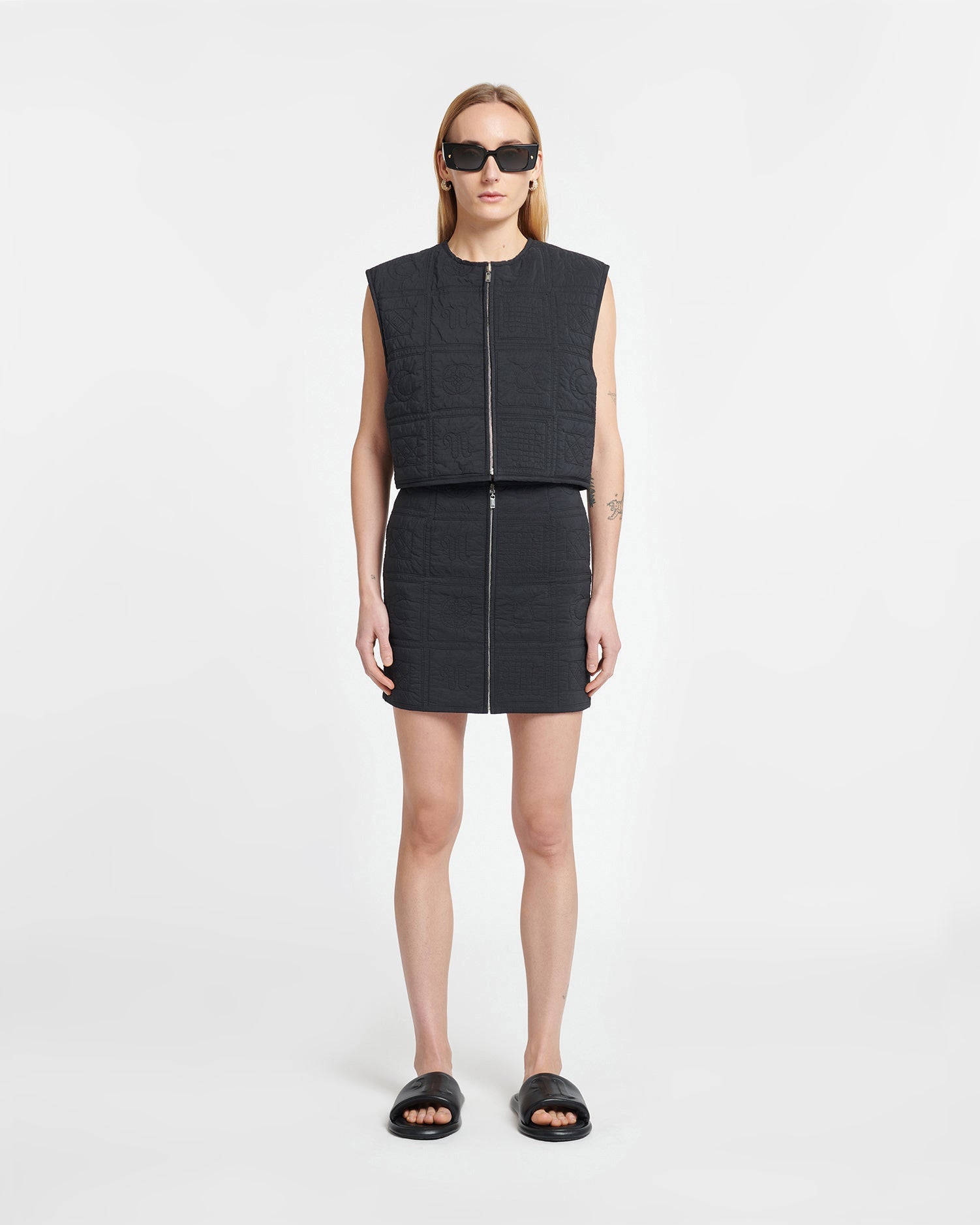 Womens | Dillon Quilted Tech Poplin Mini Skirt | Totem Off Black