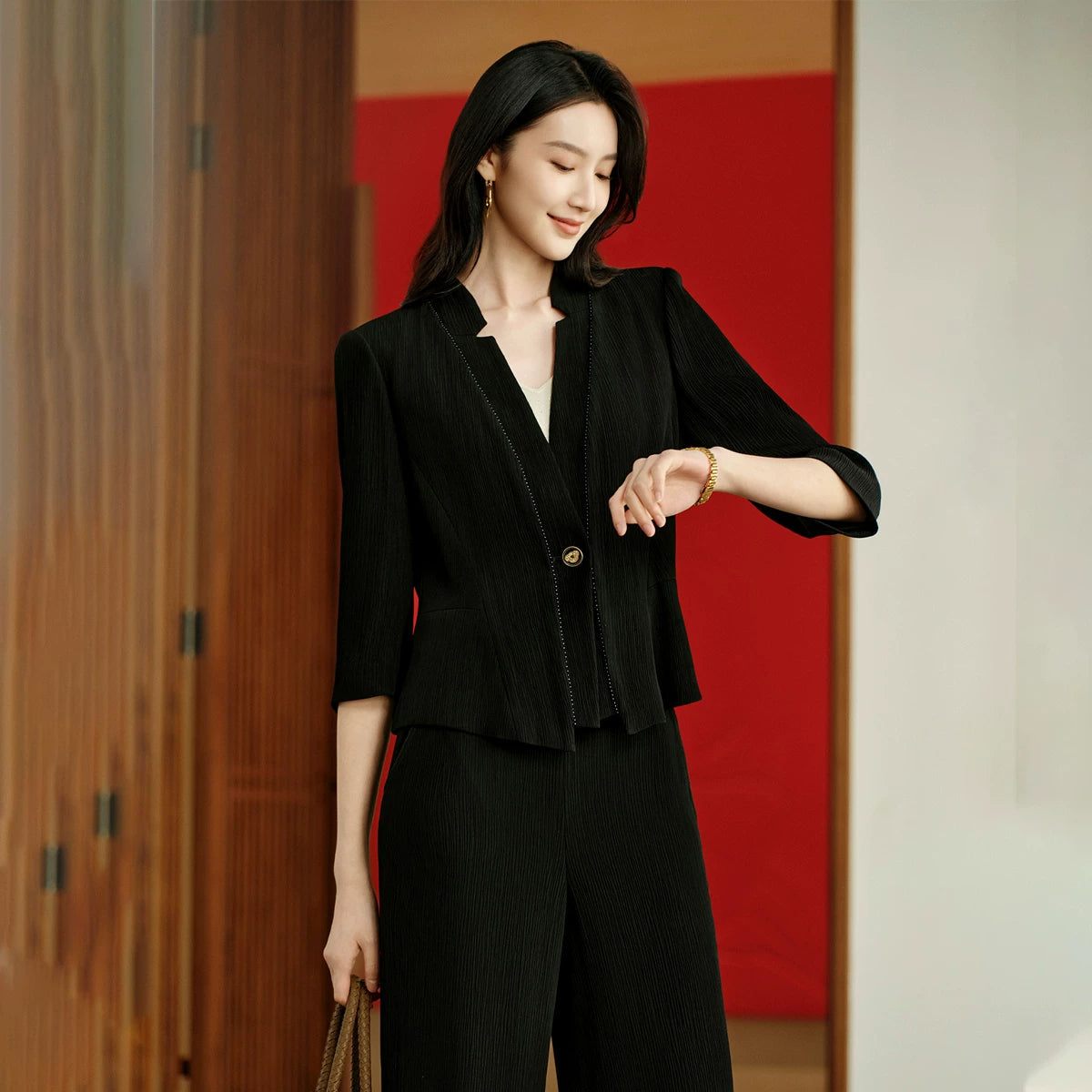 Commuter 3/4 Sleeve Waist-Defining Blazer | Black