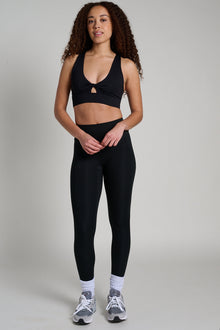 Fabletics | Oasis Twist Sports Bra | Black