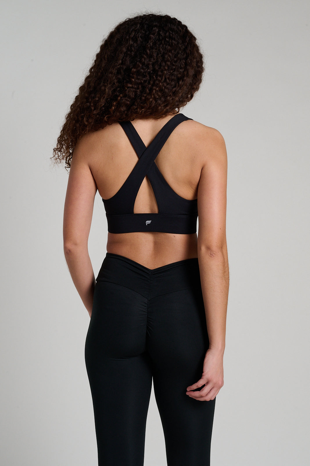 Fabletics | Oasis Twist Sports Bra | Black