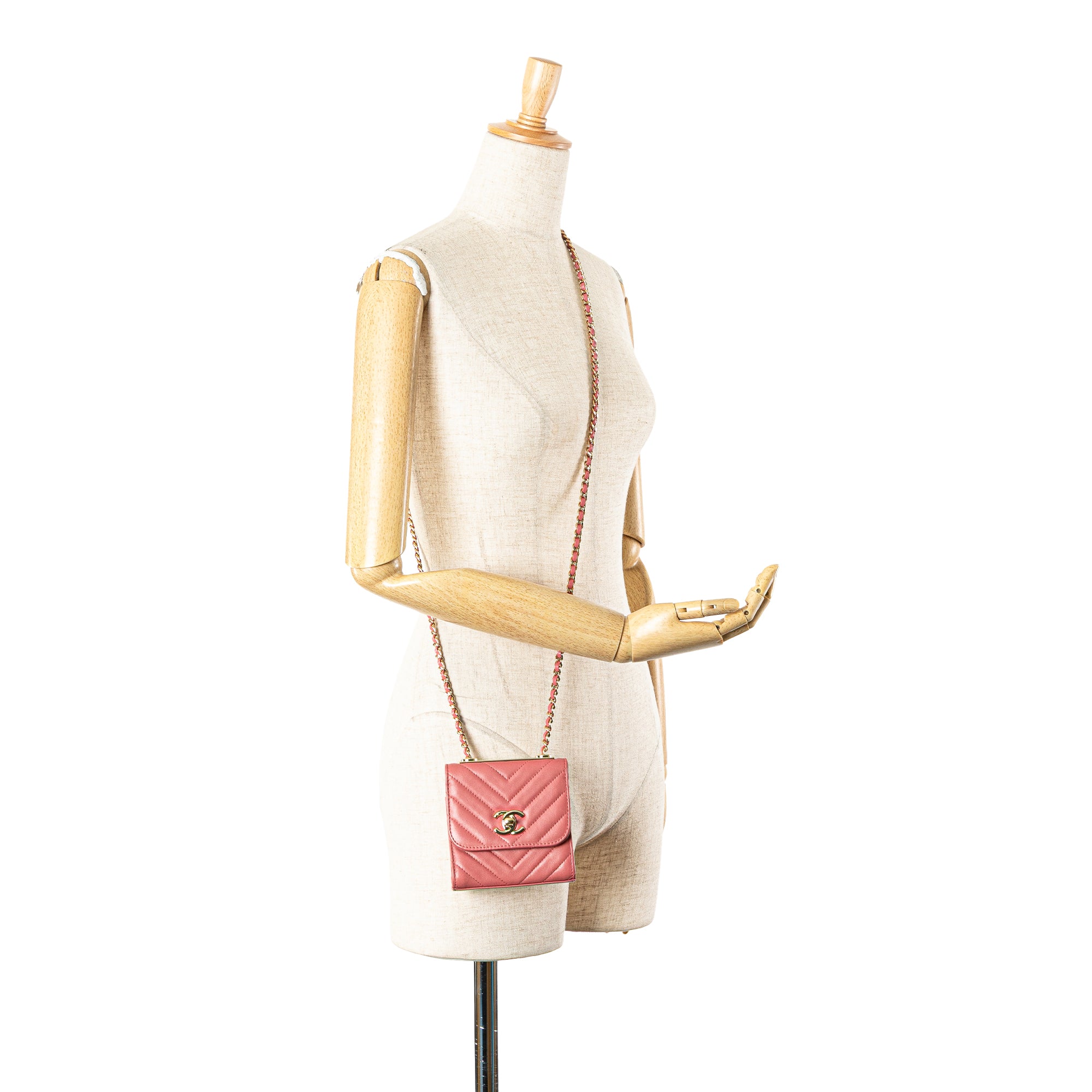 Chanel | Pre-Owned Mini Chevron Lambskin Trendy CC Chain Wallet | Pink