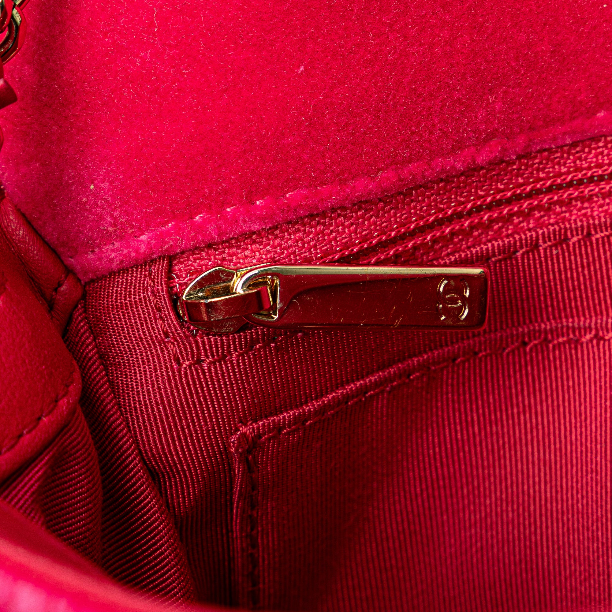 Chanel | Pre-Owned Mini Quilted Velvet Pearl Crush Single Flap | Pink/Dark Pink