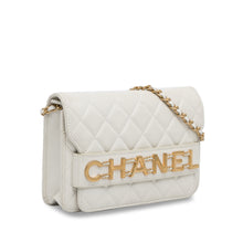 Chanel | Pre-Owned Enchained Wallet on Chain | White