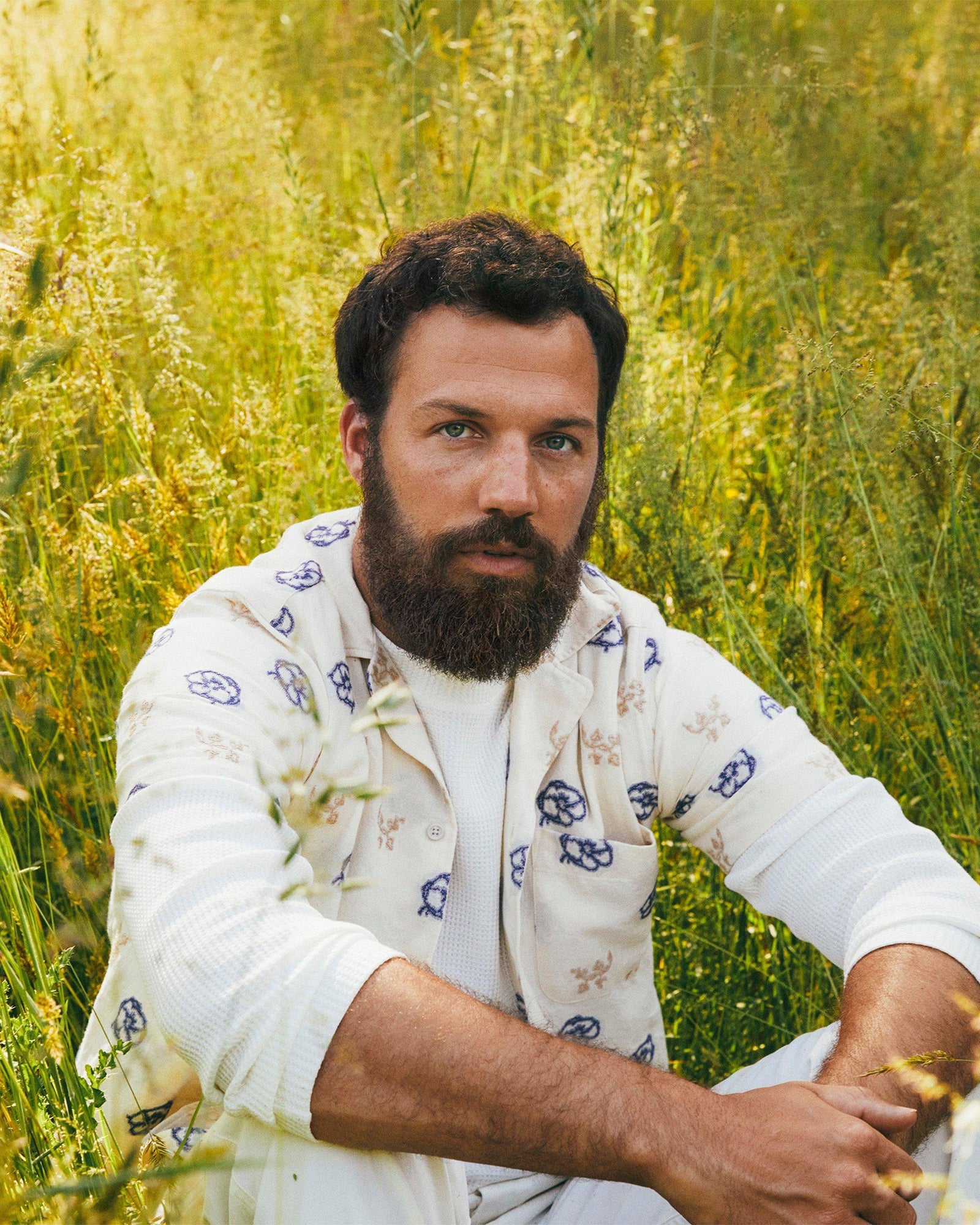 White Sand Fil Coupe Floral Relaxed Fit Capri Collar Shirt | White Sand