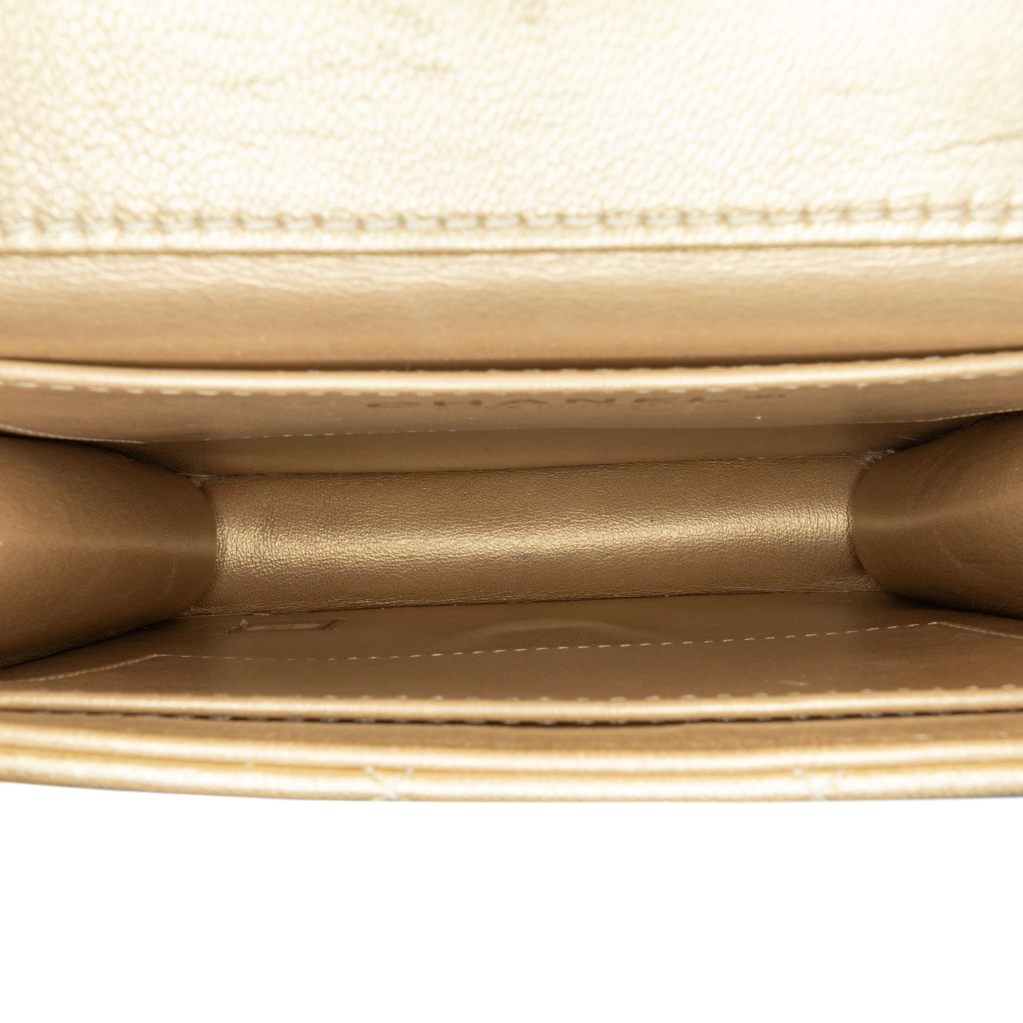 Chanel | Pre-Owned Small Lambskin Chic Pearls Flap | Gold