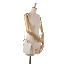 Chanel | Pre-Owned CC Lambskin Round Handle Camera Case | White