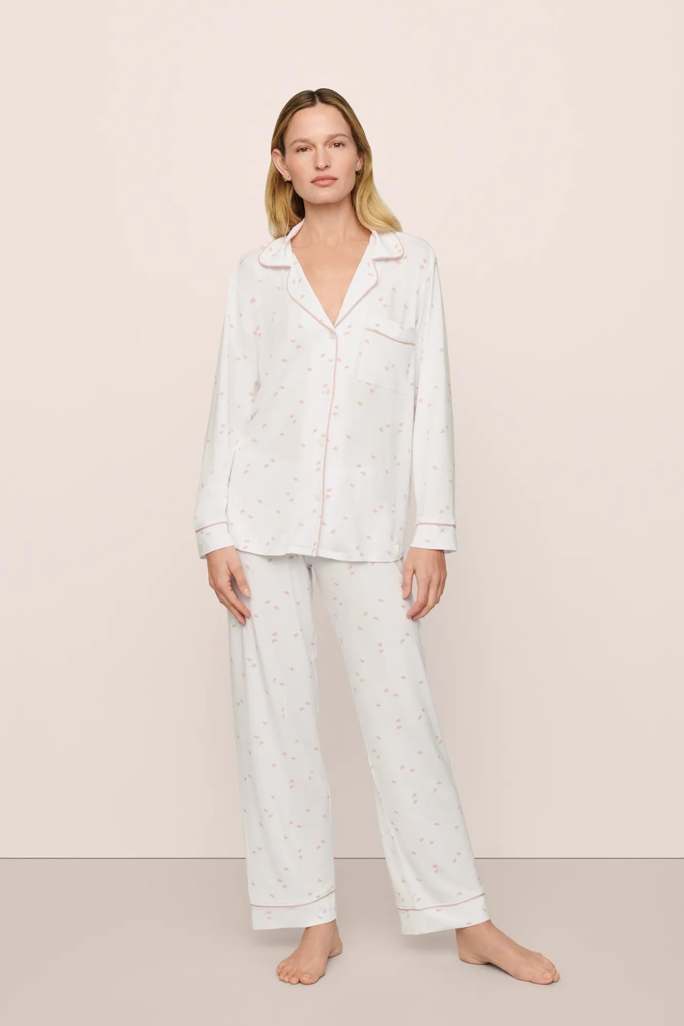 Model is wearing Gisele Printed TENCEL Modal Long PJ Set in SummerDaisyWhite/PaleMauve