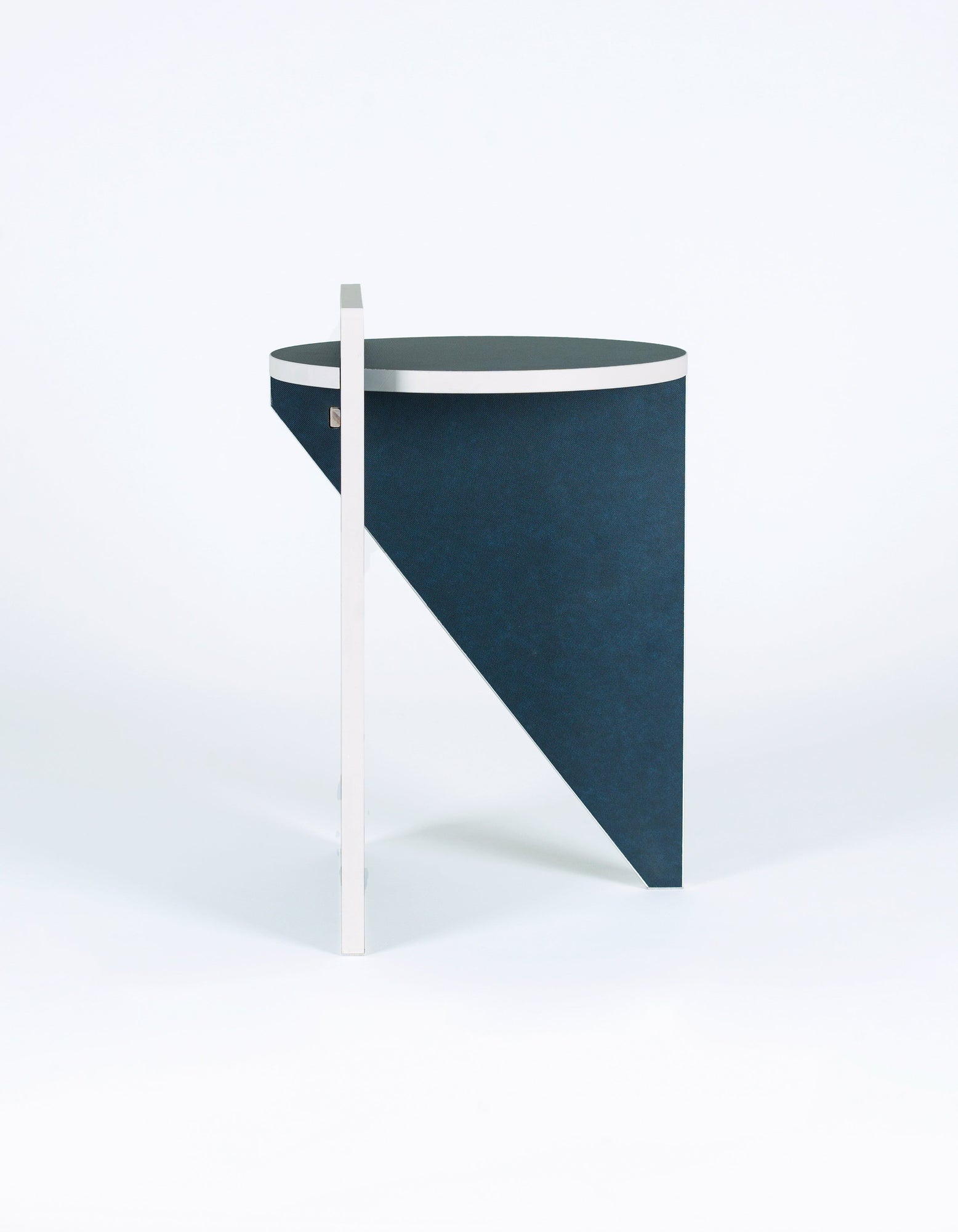 Contrast Table Small | Pacific