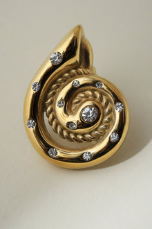 The Pave Heirloom Seashell Stud Earrings | Gold