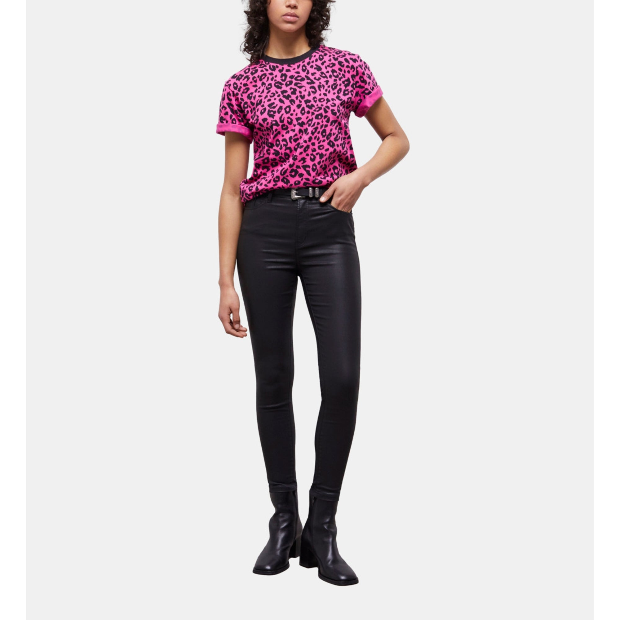 Printed T-Shirt | Women | Black x Pink