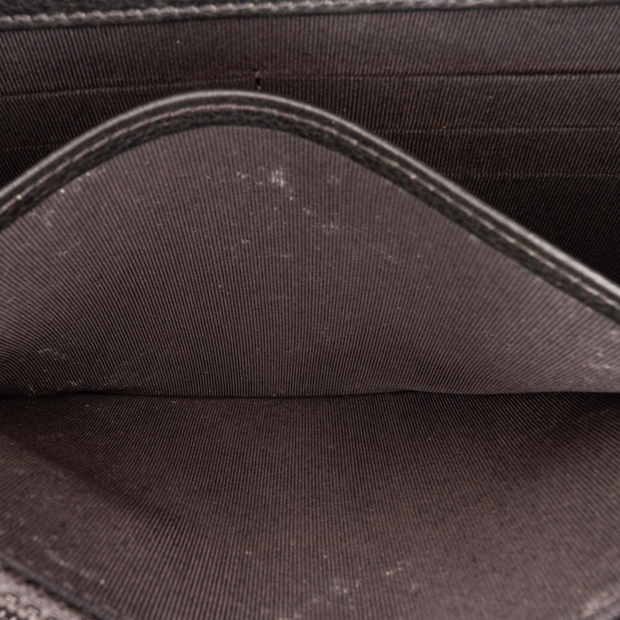 Chanel | Pre-Owned Studded Leather Wallet on Chain | Black