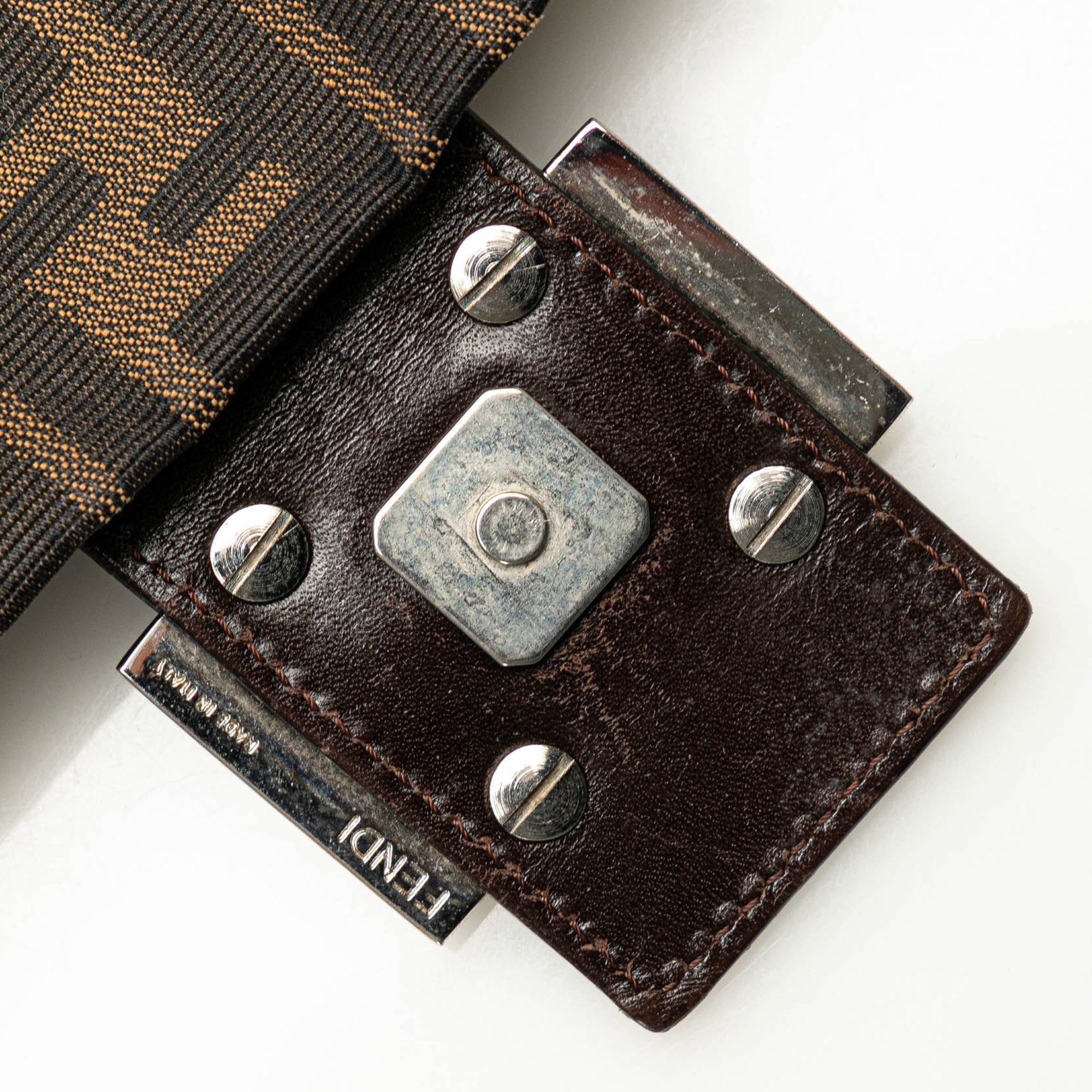 Fendi | Pre-Owned Zucca Canvas Shoulder Bag - IV | Brown