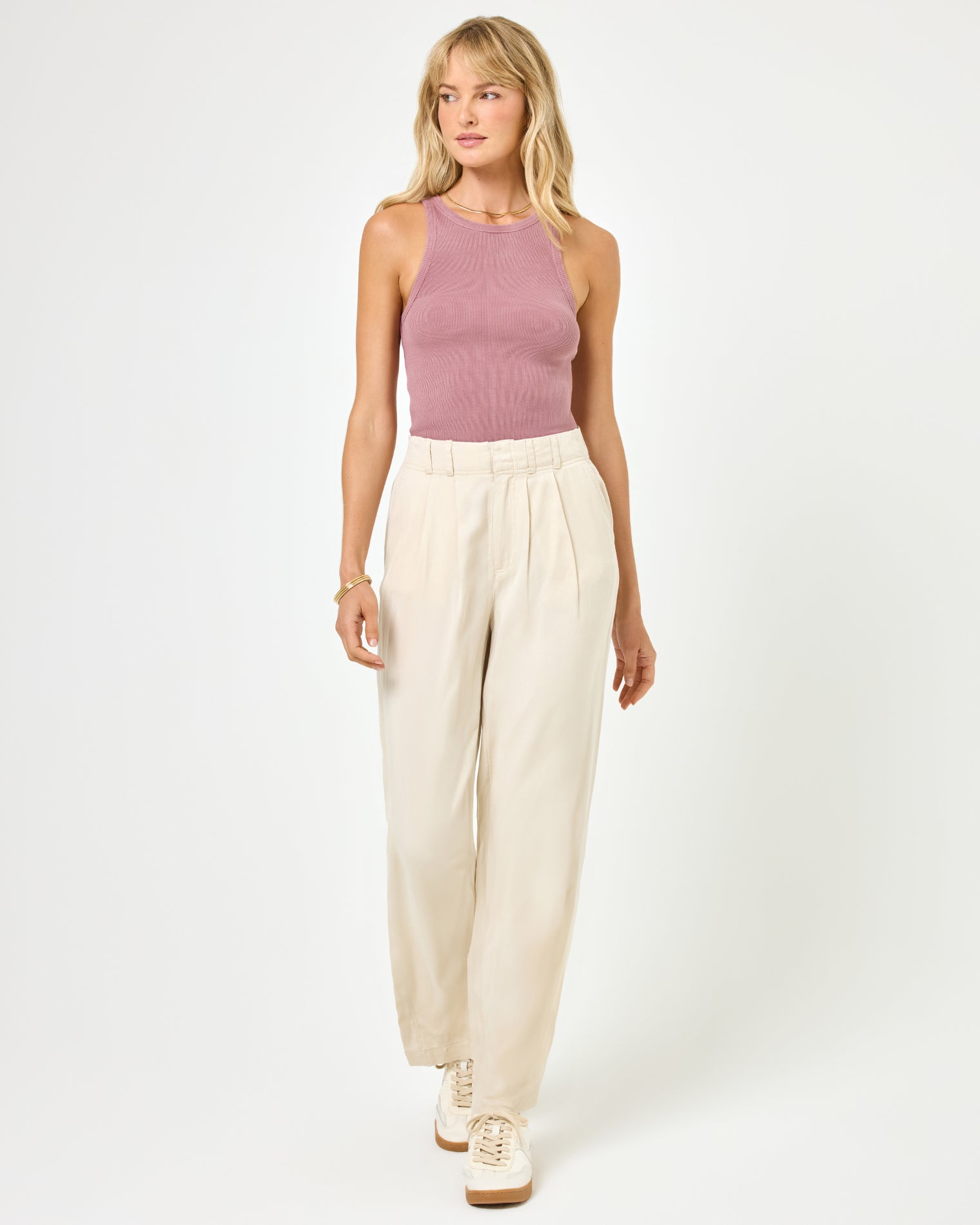 Smoky Quartz | Model: Lura (size: S) | Hover