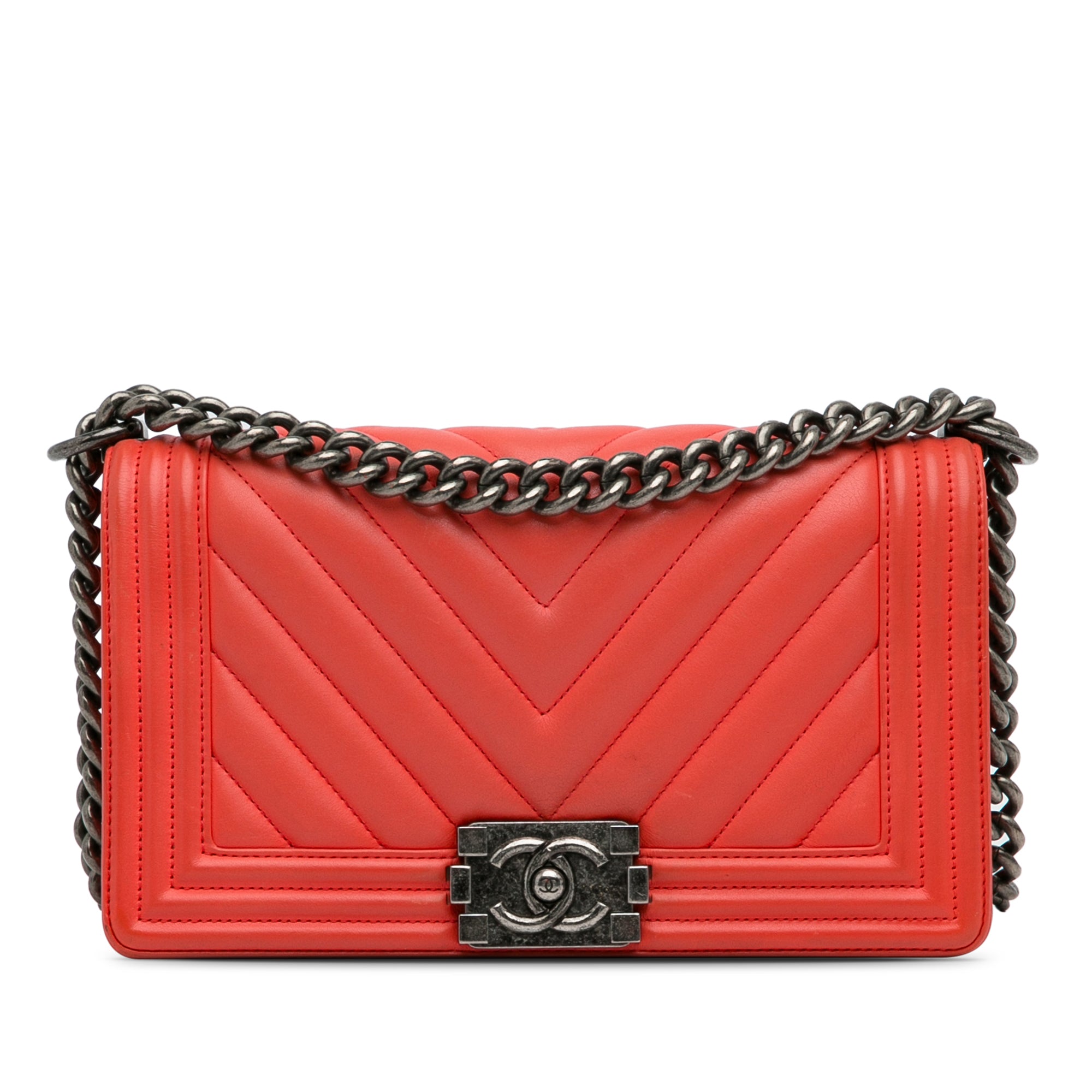 Chanel | Pre-Owned Old Medium Chevron Calfskin Boy Flap | Red/Indian Red