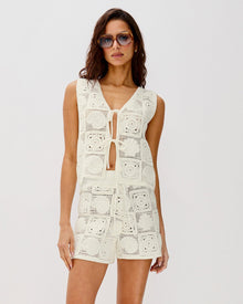 White | Badge:LSPACE x Rails_#B2AC88_#ffffff