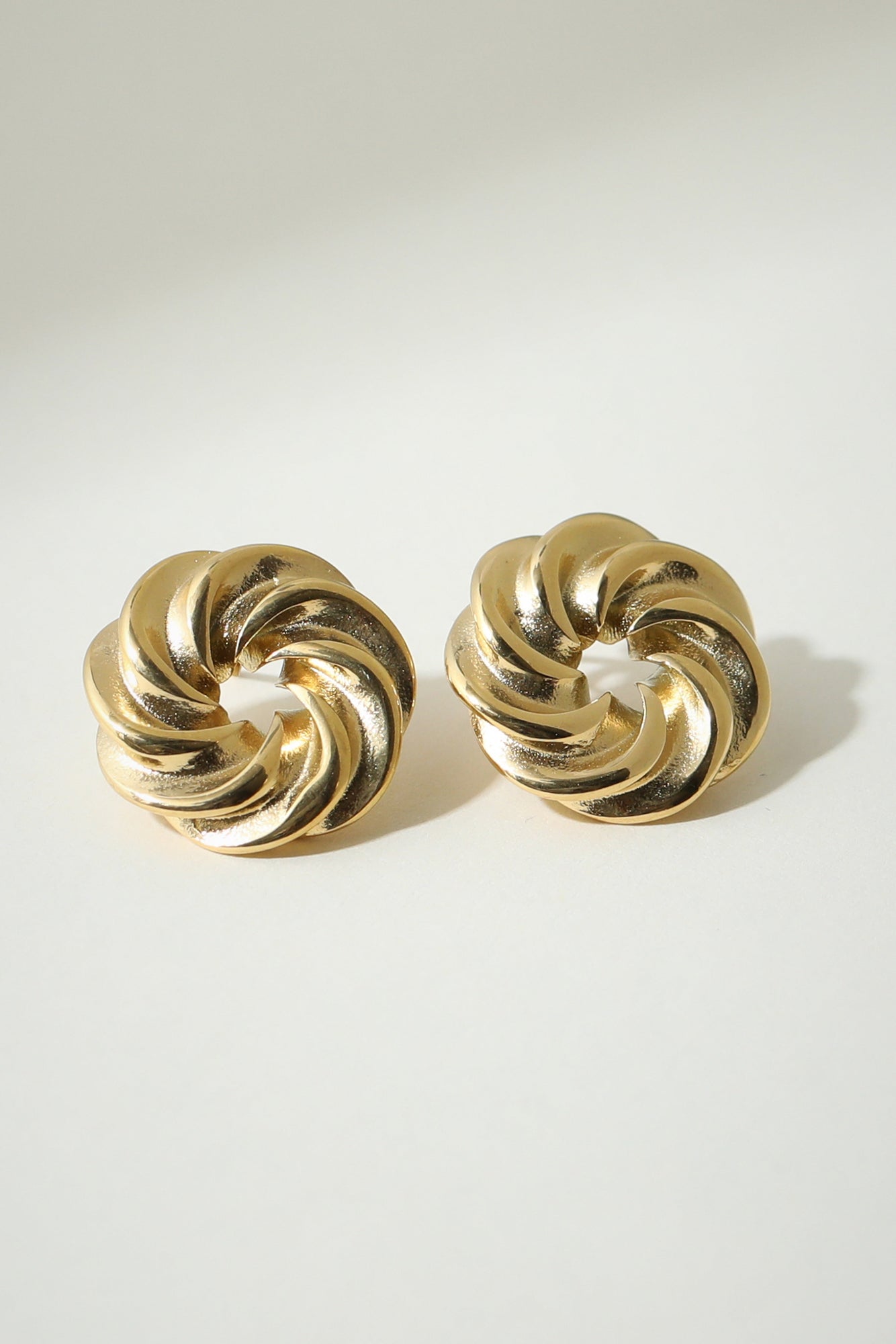 The Round Textured Studs | Gold