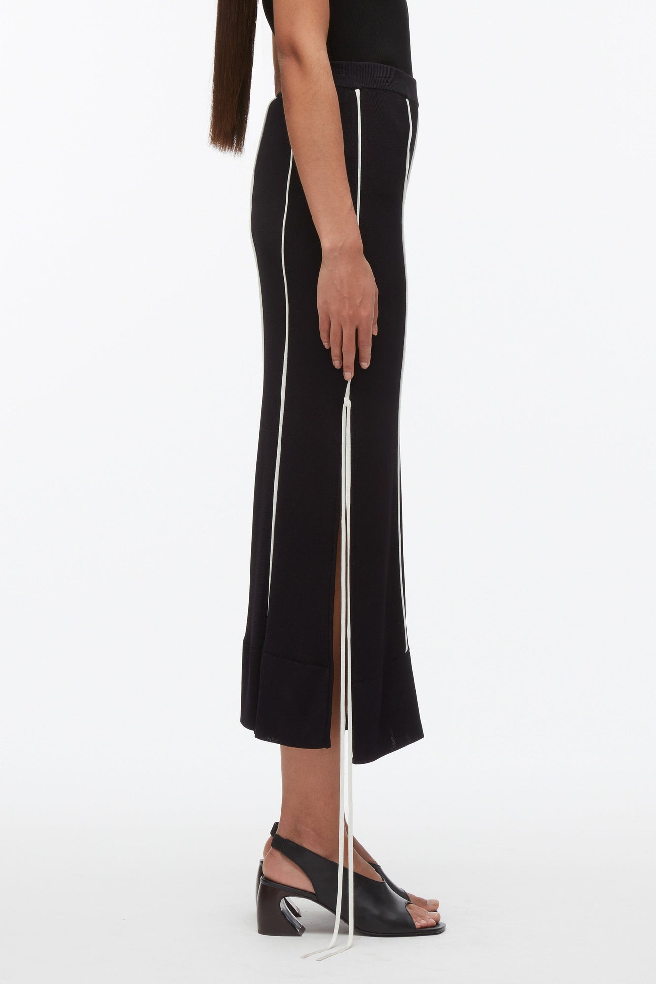 Knit Midi Skirt with Piping | Midnight/Ivory