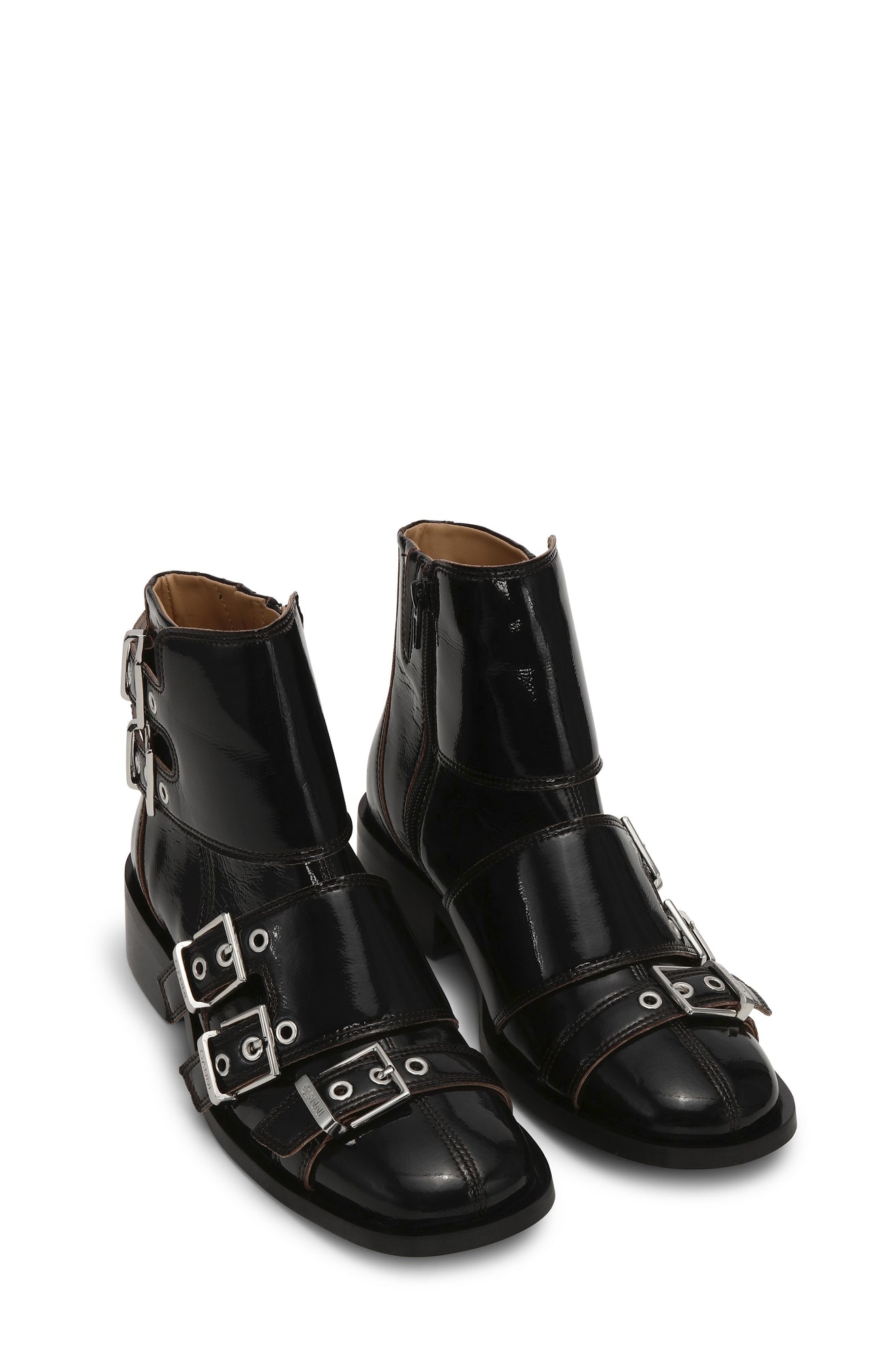 Feminine Buckle Boot Naplack | Black