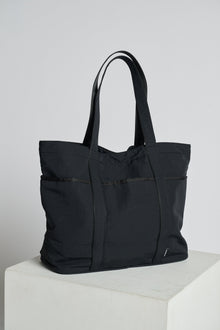 Lululemon | Daily Multi-Pocket Tote | Black