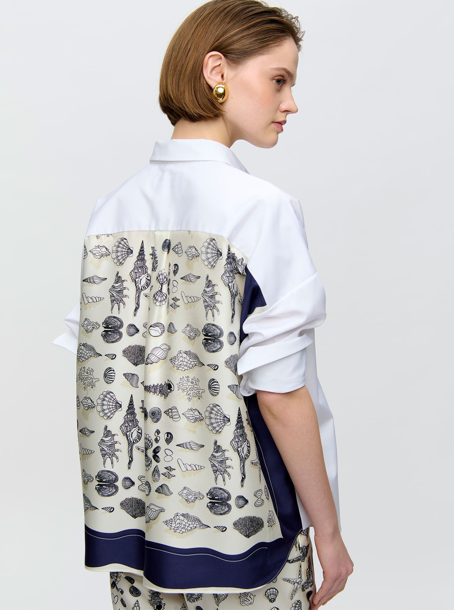 Sirene Scarf Back Shirt | White