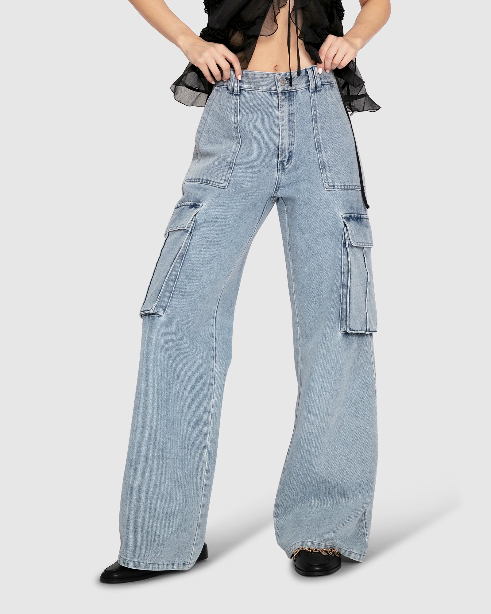 Women | Southern Nights Cargo Jean | Stonewash