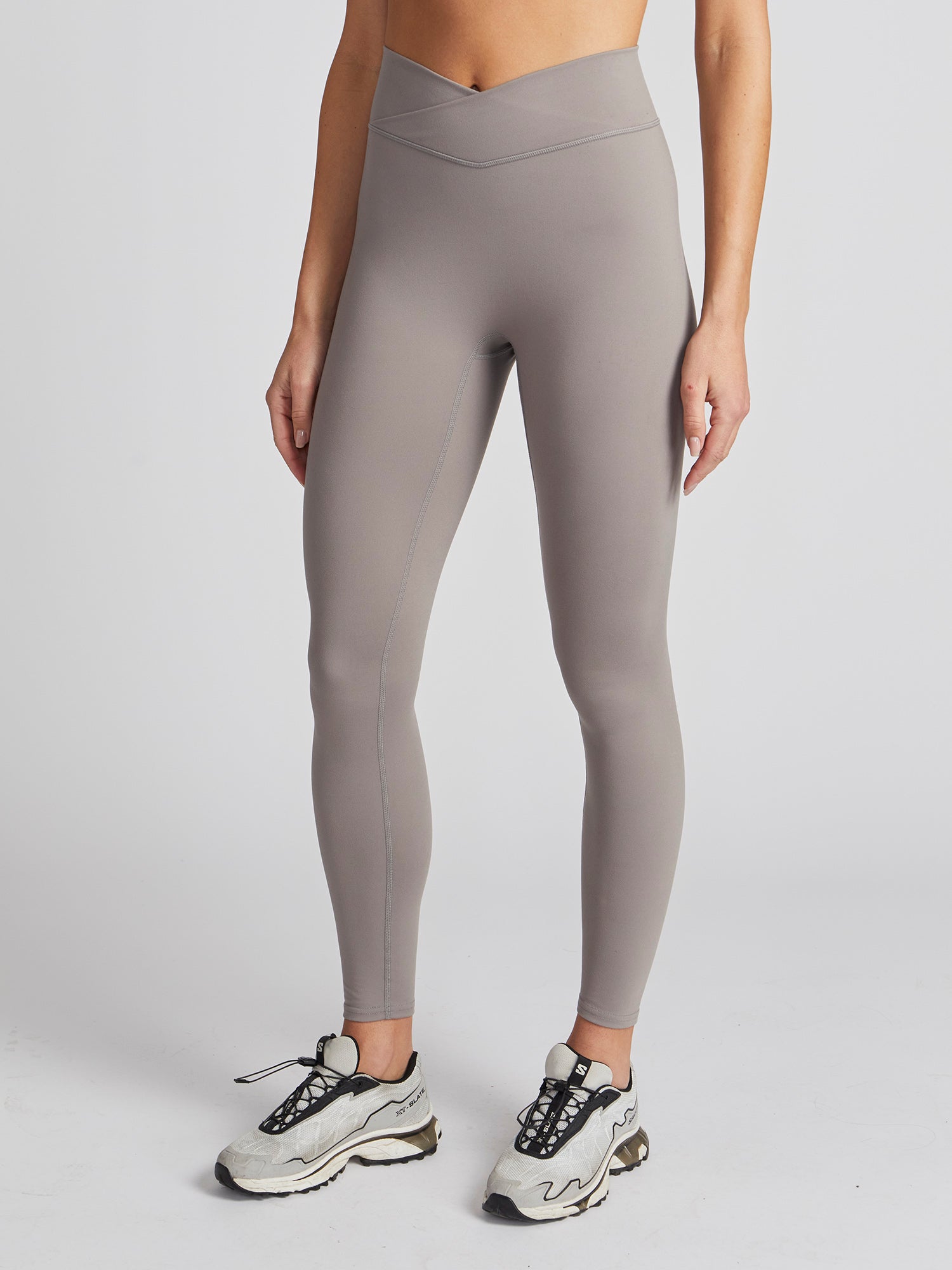 437 | The V Legging | Grey