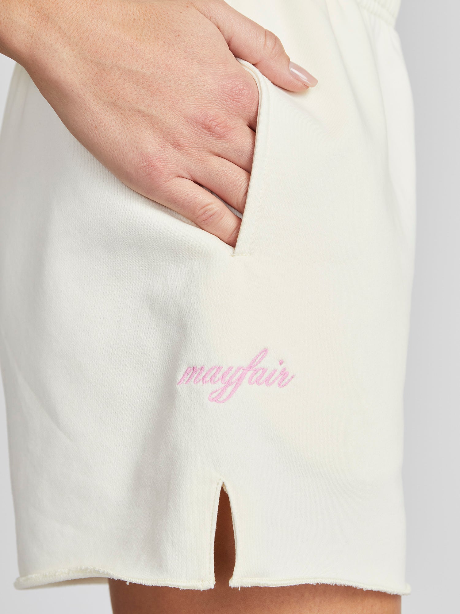 The Mayfair Group | Soul Always Vintage Sweatshort | White/Pink