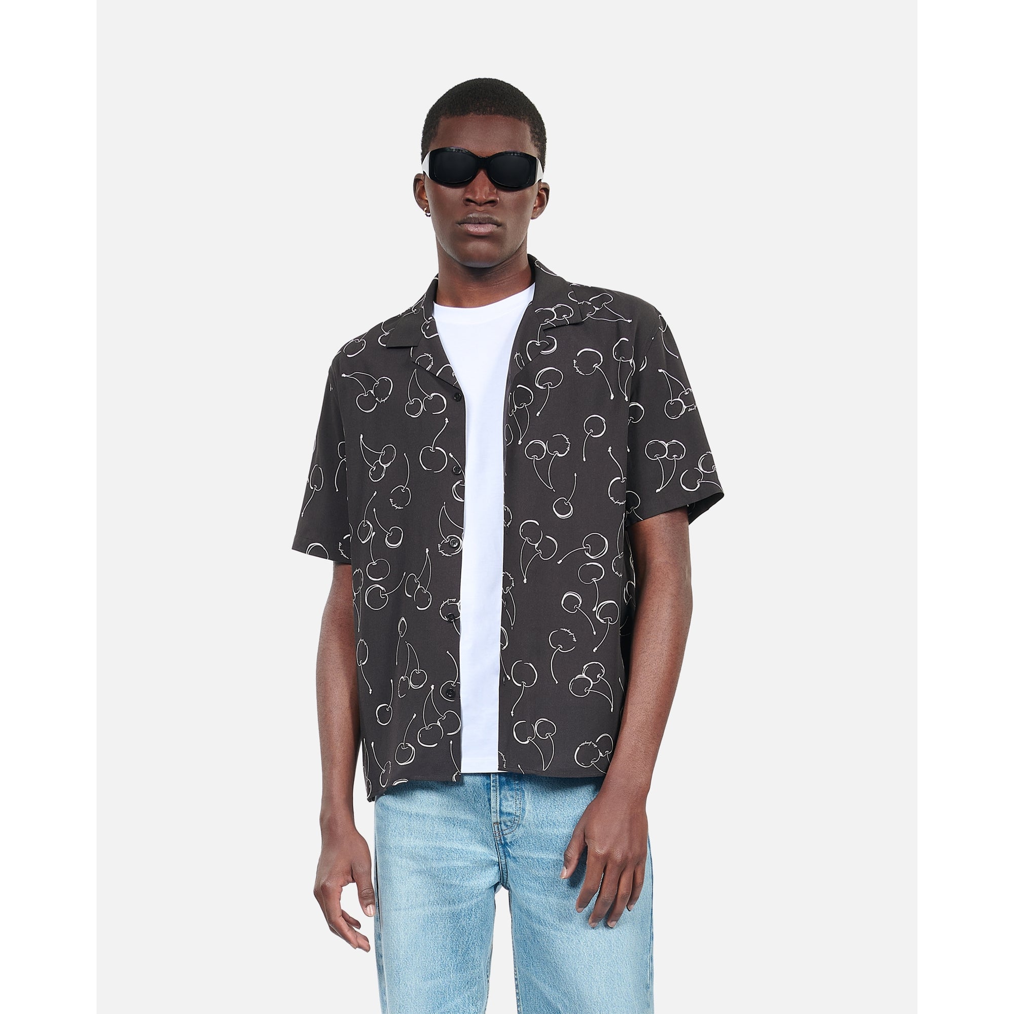 Short-Sleeved Cherry Printed Shirt | Men | Black