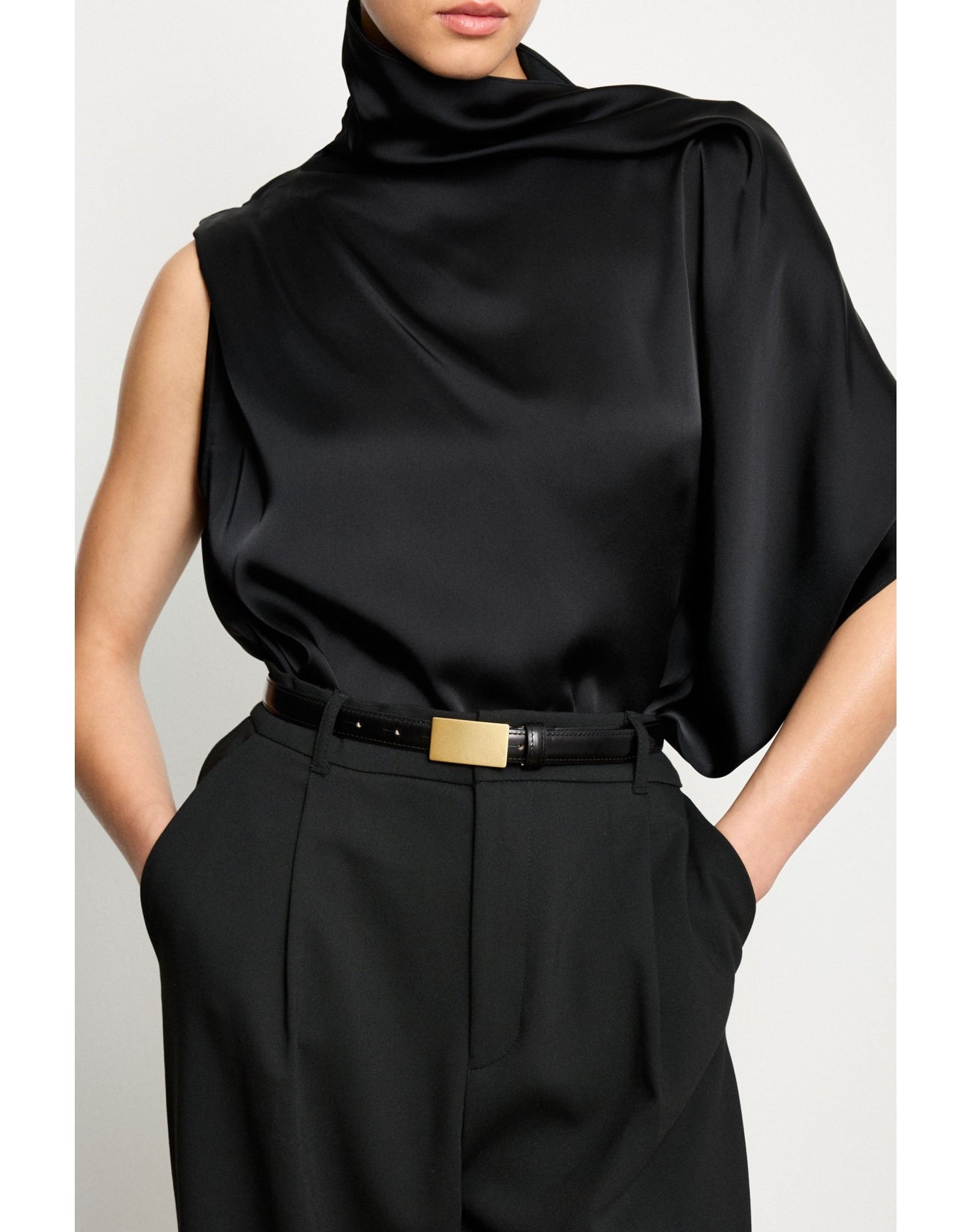 Signet Gold | Black & Brushed 24K Gold
