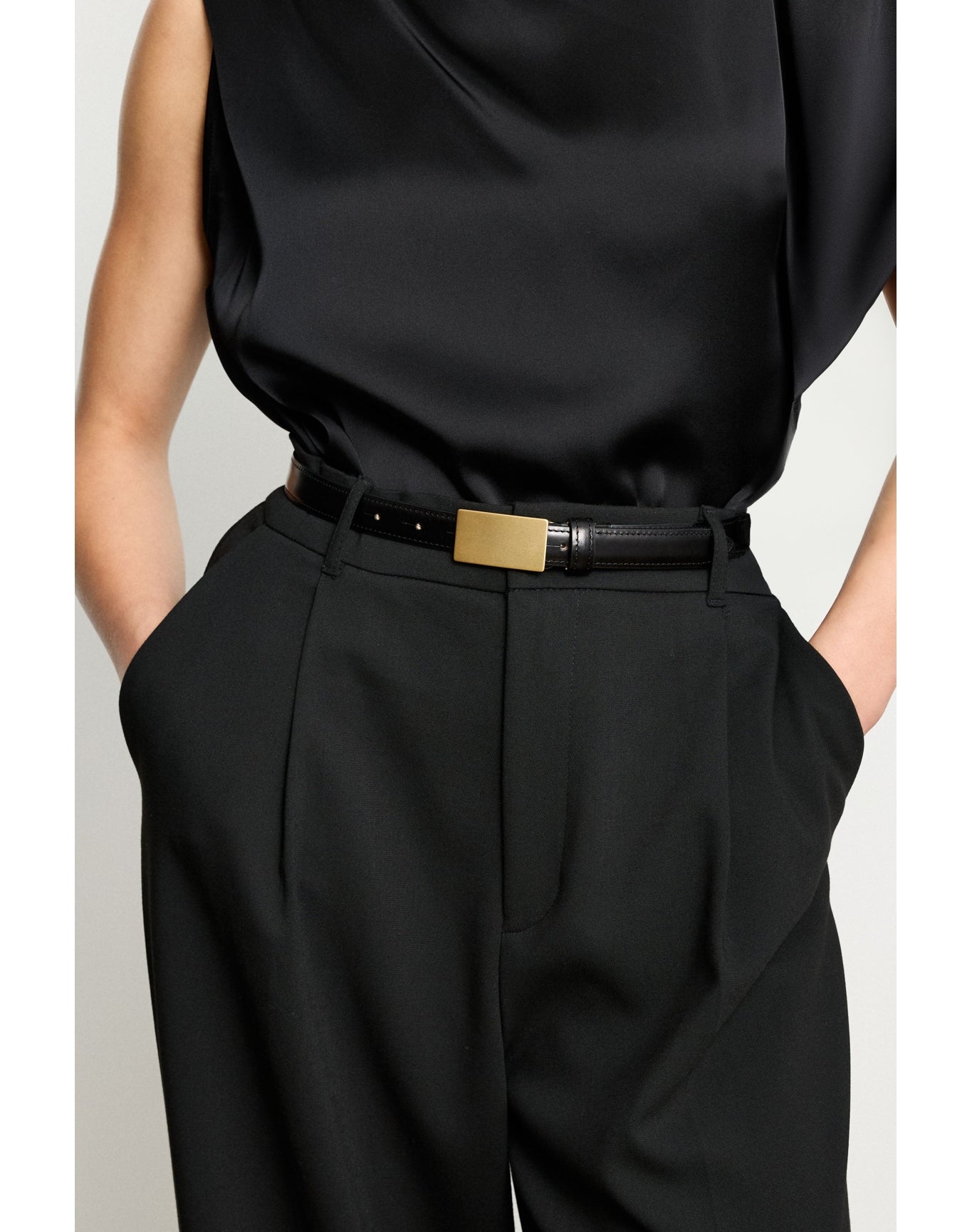 Signet Gold | Black & Brushed 24K Gold