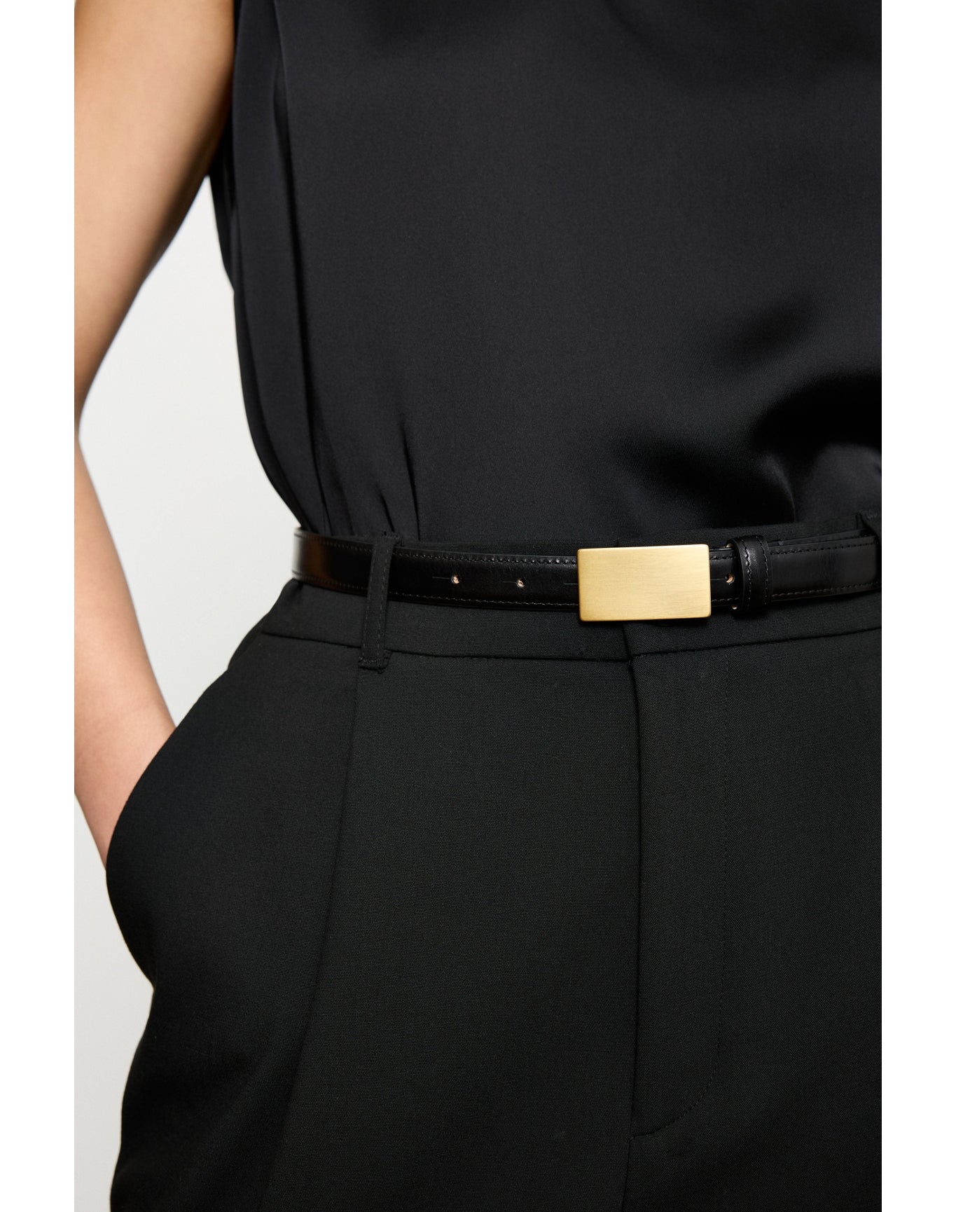 Signet Gold | Black & Brushed 24K Gold