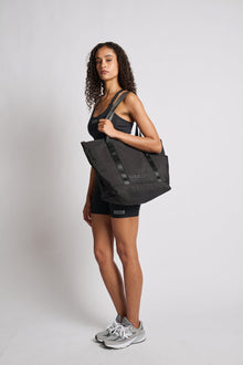 Soul by SoulCycle | Soulcycle Day Tote | Black
