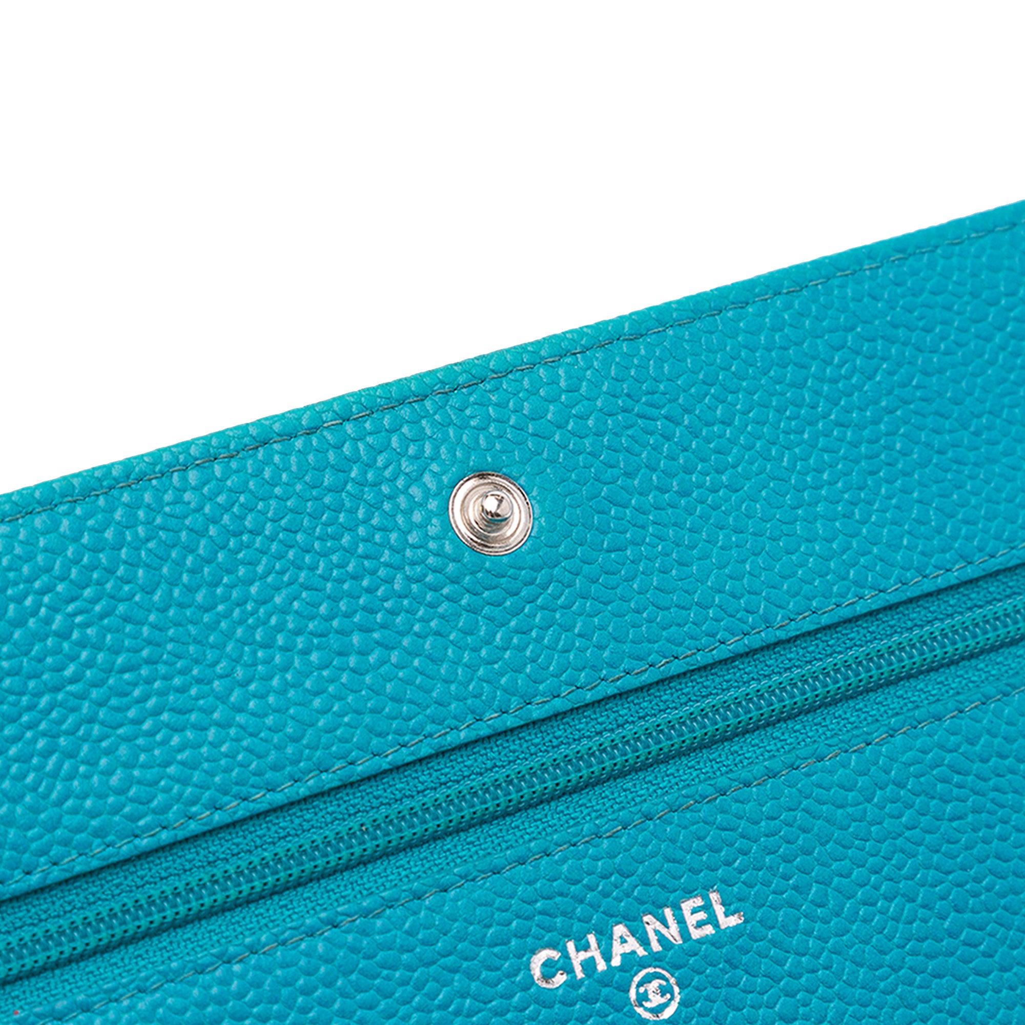 Chanel | Pre-Owned Caviar Bicolor CC Wallet On Chain | Blue/Aqua