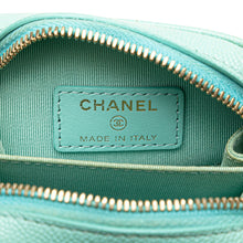 Chanel | Pre-Owned CC Quilted Caviar Zip Phone Case | Blue/Light Blue