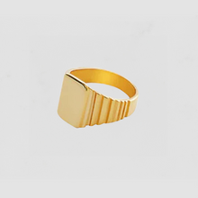 The Rouge Signet Ring | Gold