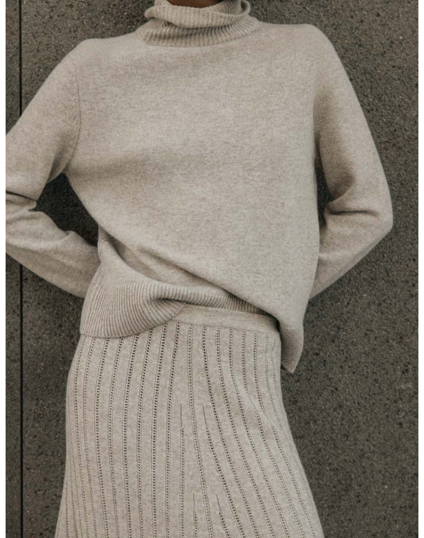 The Cashmere Wool Turtleneck | Taupe