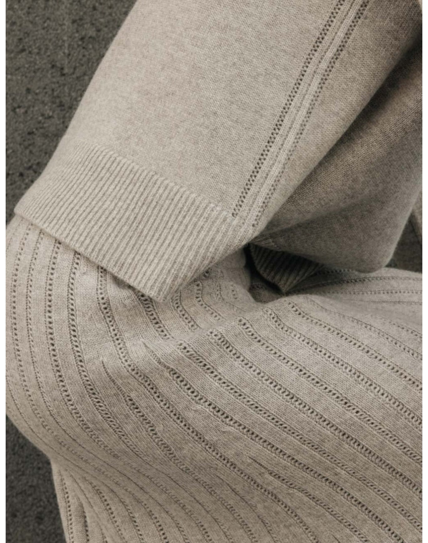 The Cashmere Wool Turtleneck | Taupe