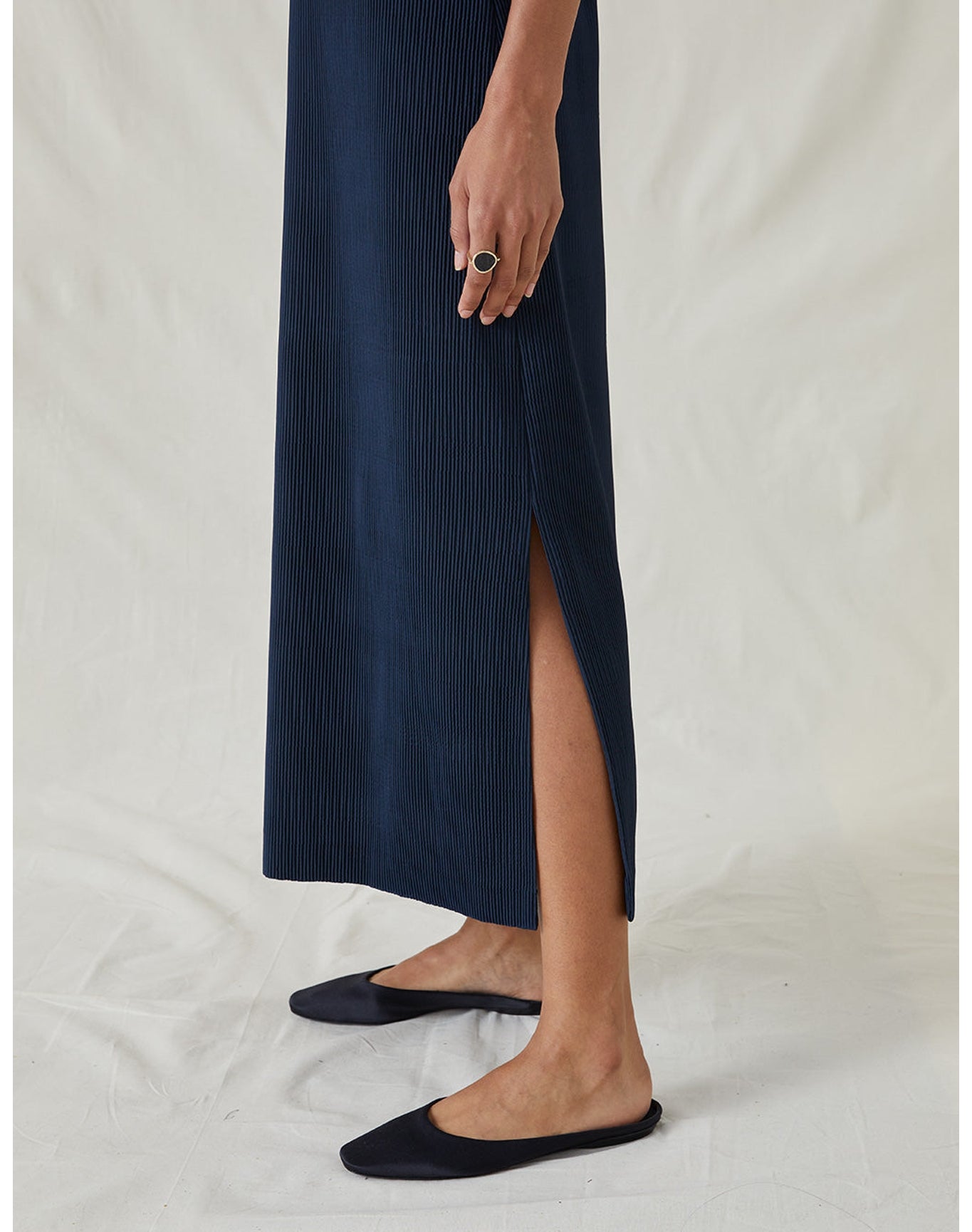 The Deep Column Dress | Midnight